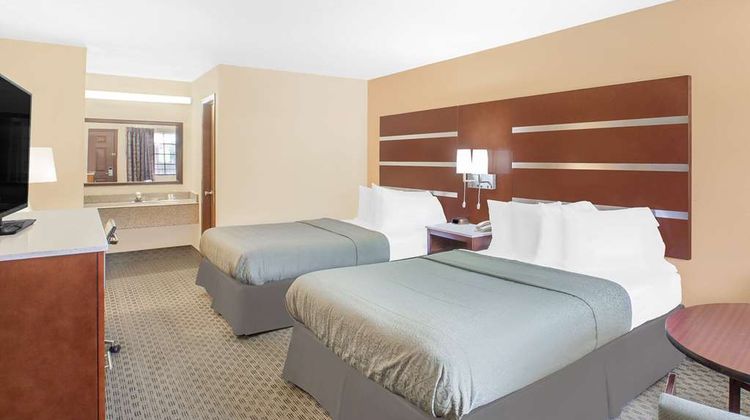 Days Inn Fayetteville Room