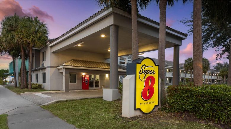 <b>Super 8 Dania/Fort Lauderdale Arpt Exterior</b>. Images powered by <a href="https://iceportal.shijigroup.com/" title="IcePortal" target="_blank">IcePortal</a>.