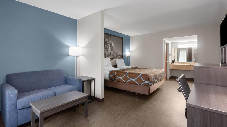 <b>Super 8 Dania/Fort Lauderdale Arpt Room</b>. Images powered by <a href="https://iceportal.shijigroup.com/" title="IcePortal" target="_blank">IcePortal</a>.