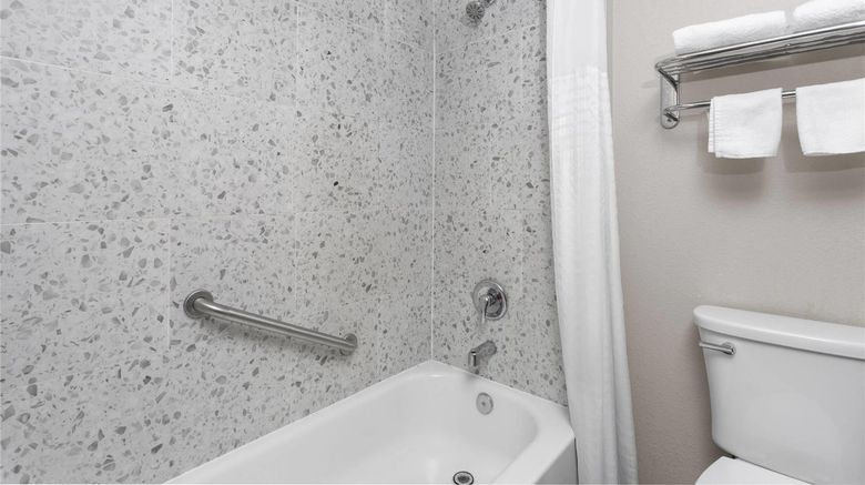 <b>Super 8 Dania/Fort Lauderdale Arpt Room</b>. Images powered by <a href="https://iceportal.shijigroup.com/" title="IcePortal" target="_blank">IcePortal</a>.