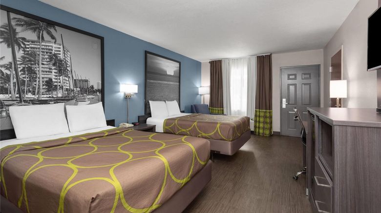 <b>Super 8 Dania/Fort Lauderdale Arpt Room</b>. Images powered by <a href="https://iceportal.shijigroup.com/" title="IcePortal" target="_blank">IcePortal</a>.