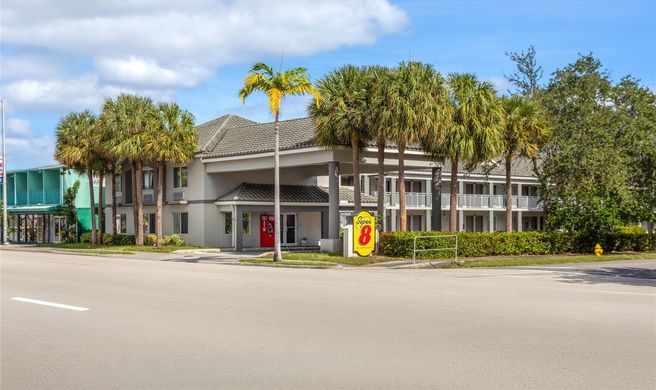 Super 8 Dania/Fort Lauderdale Arpt Exterior