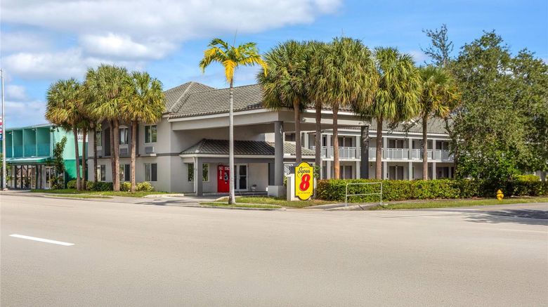 Super 8 Dania/Fort Lauderdale Arpt Exterior. Images powered by <a href="https://iceportal.shijigroup.com" target="_blank" rel="noopener">Ice Portal</a>.