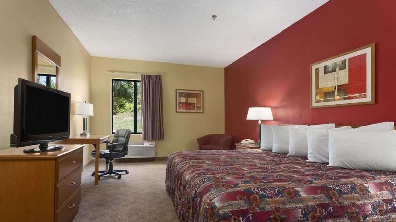 <b>Days Inn Jefferson City Room</b>. Images powered by <a href="https://iceportal.shijigroup.com/" title="IcePortal" target="_blank">IcePortal</a>.