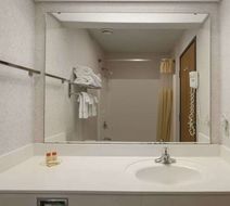 Days Inn Jefferson City Room