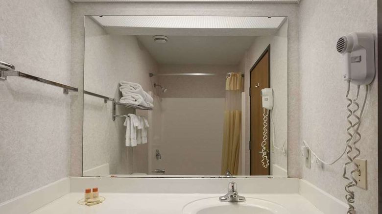 <b>Days Inn Jefferson City Room</b>. Images powered by <a href="https://iceportal.shijigroup.com/" title="IcePortal" target="_blank">IcePortal</a>.