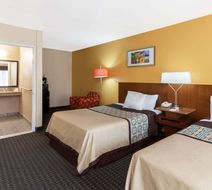 Days Inn Mission Valley Qualcomm/SDSU Room