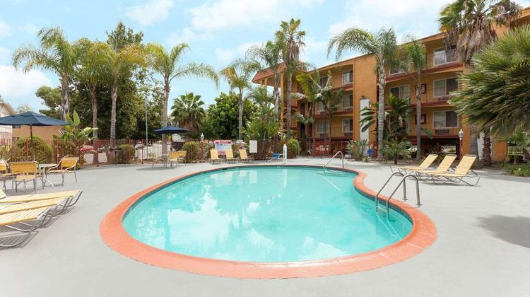 Days Inn Mission Valley Qualcomm/SDSU Pool