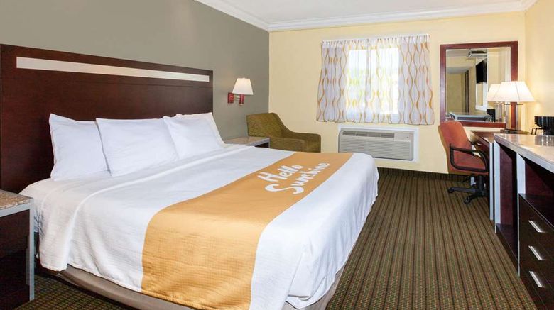 <b>Days Inn Nanuet Spring Valley Room</b>. Images powered by <a href="https://iceportal.shijigroup.com/" title="IcePortal" target="_blank">IcePortal</a>.