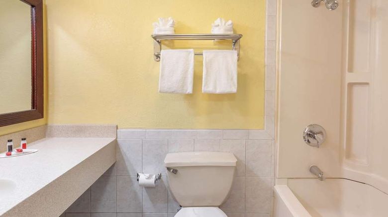 <b>Days Inn Nanuet Spring Valley Room</b>. Images powered by <a href="https://iceportal.shijigroup.com/" title="IcePortal" target="_blank">IcePortal</a>.