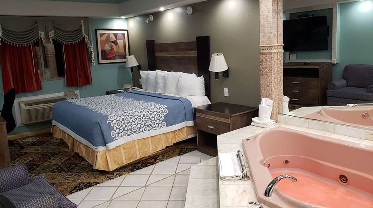 Days Inn Nanuet Spring Valley Suite