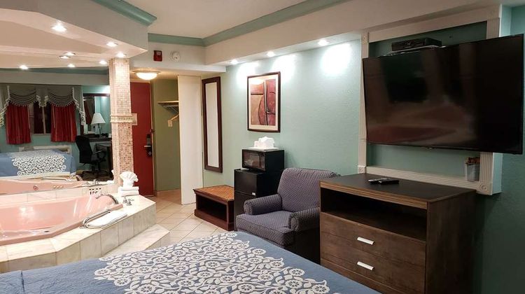 Days Inn Nanuet Spring Valley Suite