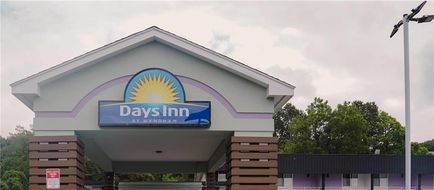 Days Inn Southington Exterior