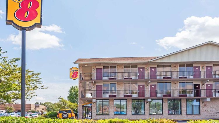 Super 8 Manassas Exterior