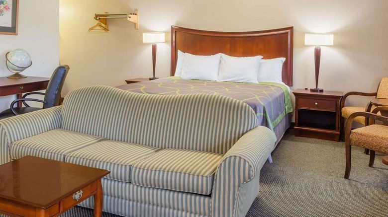 <b>Super 8 Manassas Suite</b>. Images powered by <a href="https://iceportal.shijigroup.com/" title="IcePortal" target="_blank">IcePortal</a>.