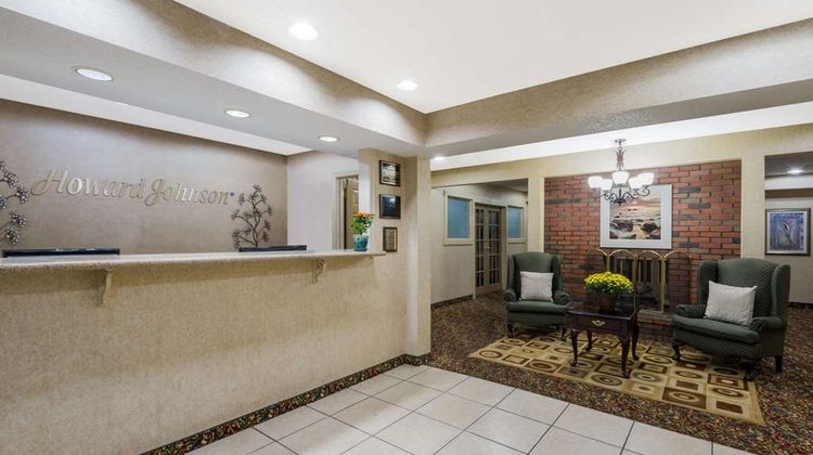 Howard Johnson Express Springfield Lobby