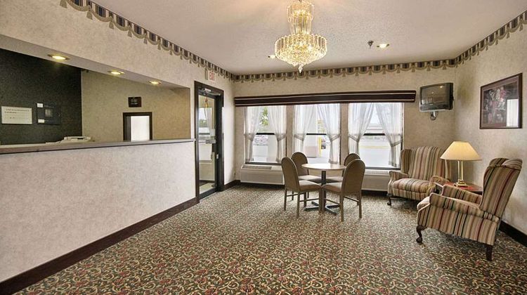 Days Inn Walcott Davenport Lobby