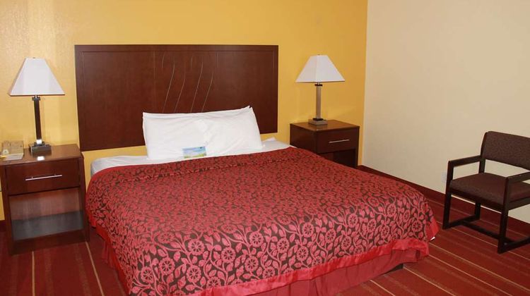 Days Inn Walcott Davenport Room