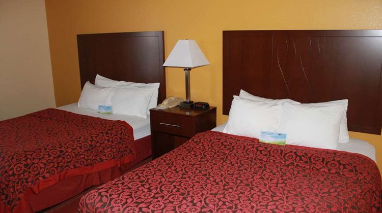 Days Inn Walcott Davenport Room