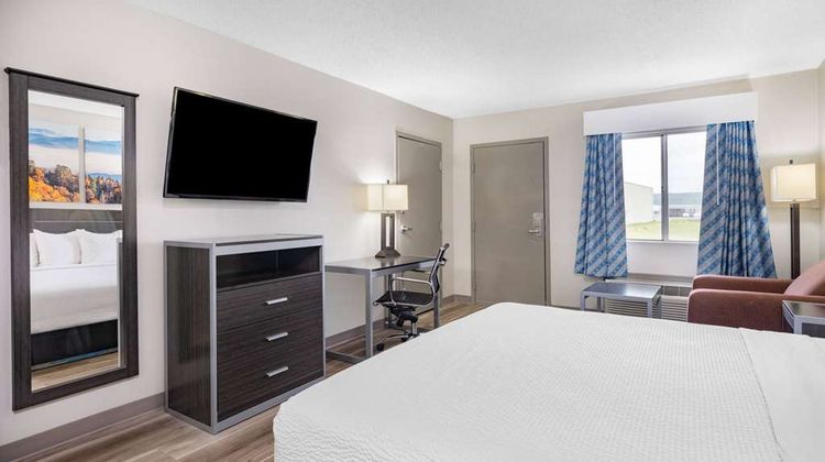 Days Inn Hamilton Room