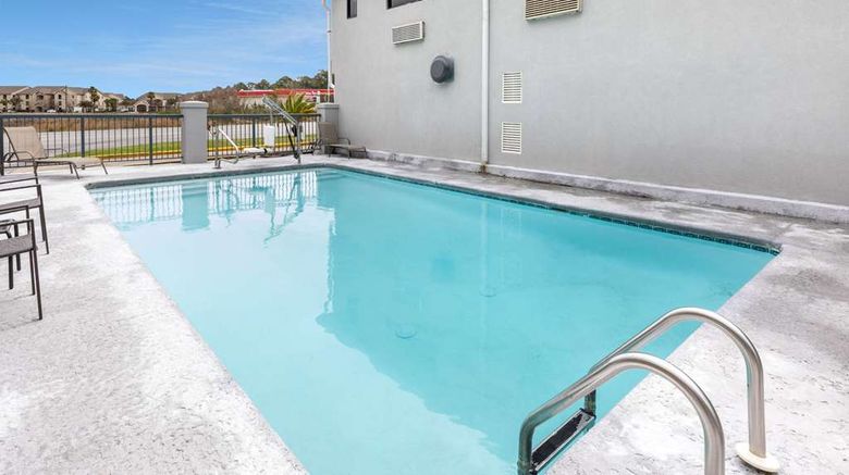 <b>Baymont by Wyndham Biloxi/Ocean Springs Pool</b>. Images powered by <a href="https://iceportal.shijigroup.com/" title="IcePortal" target="_blank">IcePortal</a>.