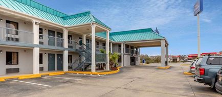 Baymont by Wyndham Biloxi/Ocean Springs Exterior