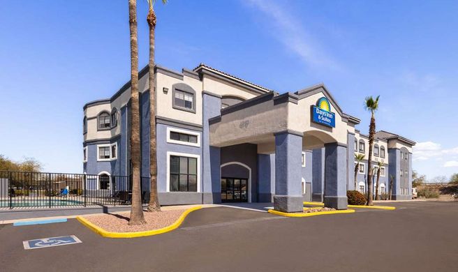Days Inn & Suites Tucson/Marana Exterior
