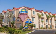 Days Inn by Wyndham Carlsbad Hotel