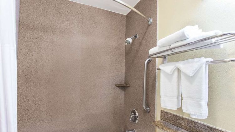 Days Inn by Wyndham Carlsbad Hotel Room