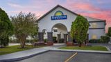 <b>Days Inn Lincoln Exterior</b>. Images powered by <a href="https://iceportal.shijigroup.com/" title="IcePortal" target="_blank">IcePortal</a>.