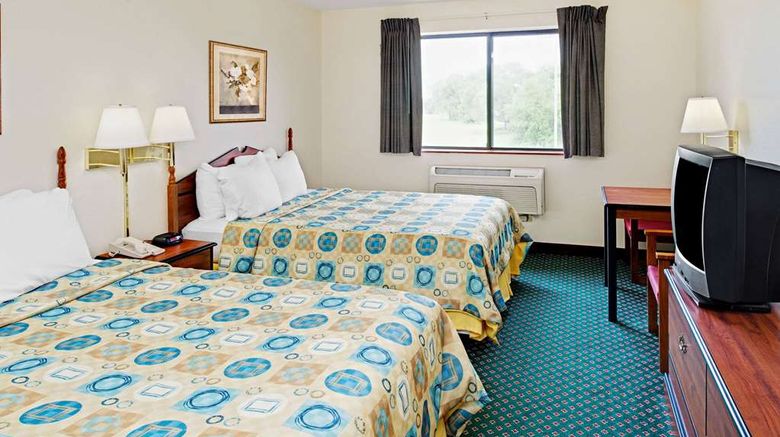 <b>Super 8 Omaha Eppley Airport/Carter Lake Room</b>. Images powered by <a href="https://iceportal.shijigroup.com/" title="IcePortal" target="_blank">IcePortal</a>.