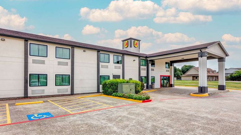 <b>Super 8 Waxahachie Exterior</b>. Images powered by <a href="https://iceportal.shijigroup.com/" title="IcePortal" target="_blank">IcePortal</a>.