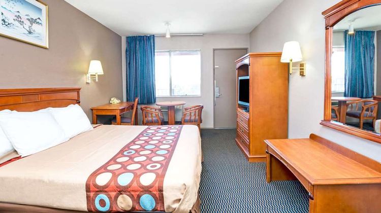 Super 8 Upland Ontario Room