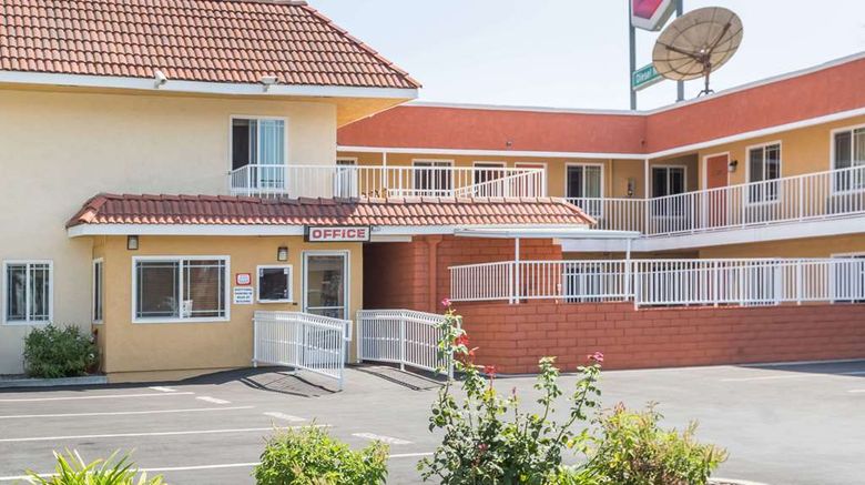 Super 8 Azusa Exterior. Images powered by <a href="https://iceportal.shijigroup.com" target="_blank" rel="noopener">Ice Portal</a>.