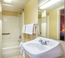 Days Inn Lake City I-10 Room