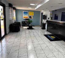 Days Inn Lake City I-10 Lobby