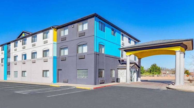 Days Inn Bernalillo Exterior