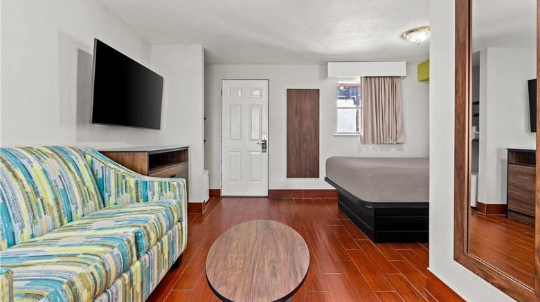<b>Travelodge Suites St Augustine Old Town Suite</b>. Images powered by <a href="https://iceportal.shijigroup.com/" title="IcePortal" target="_blank">IcePortal</a>.