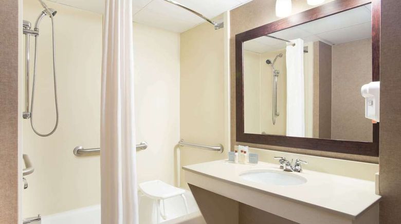 <b>Wingate by Wyndham Garner/Raleigh South Room</b>. Images powered by <a href="https://iceportal.shijigroup.com/" title="IcePortal" target="_blank">IcePortal</a>.