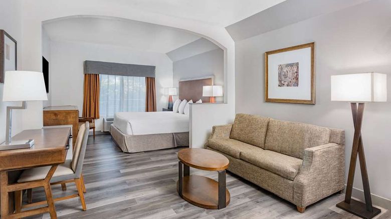 <b>Ramada Limited Bakersfield North Room</b>. Images powered by <a href="https://iceportal.shijigroup.com/" title="IcePortal" target="_blank">IcePortal</a>.