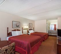 Days Inn Hurricane Mills Room