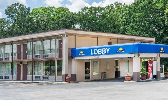 Days Inn Hurricane Mills Exterior