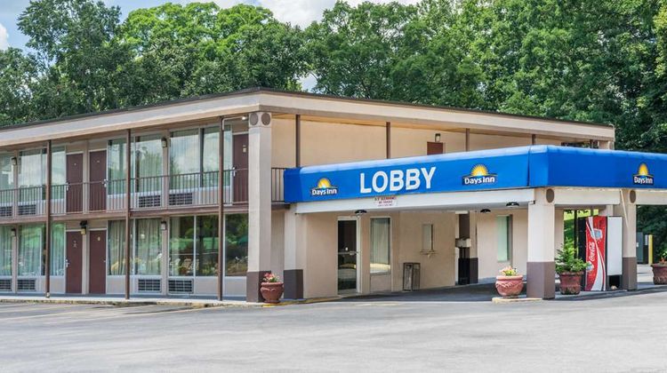 Days Inn Hurricane Mills Exterior