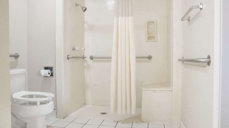 Days Inn Bastrop Room