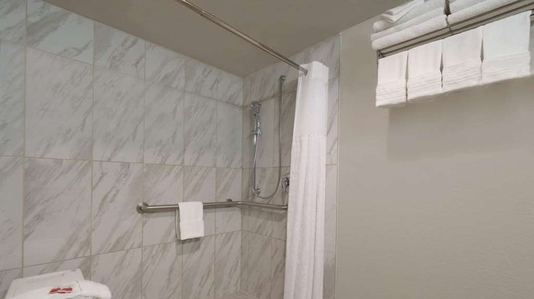 <b>Baymont Inn & Suites Bremerton WA Room</b>. Images powered by <a href="https://iceportal.shijigroup.com/" title="IcePortal" target="_blank">IcePortal</a>.