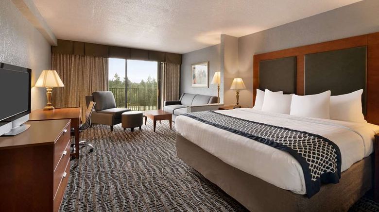 <b>Baymont Inn & Suites Bremerton WA Suite</b>. Images powered by <a href="https://iceportal.shijigroup.com/" title="IcePortal" target="_blank">IcePortal</a>.