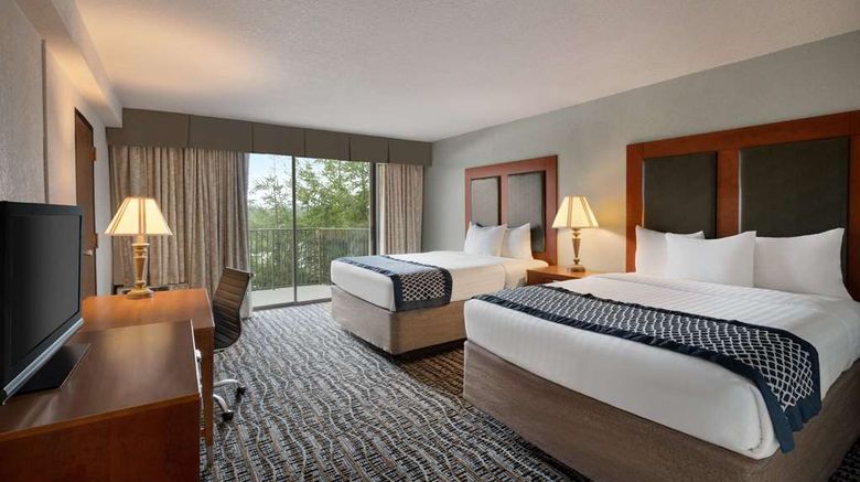 <b>Baymont Inn & Suites Bremerton WA Suite</b>. Images powered by <a href="https://iceportal.shijigroup.com/" title="IcePortal" target="_blank">IcePortal</a>.