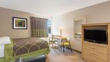 Super 8 Carroll/East Suite