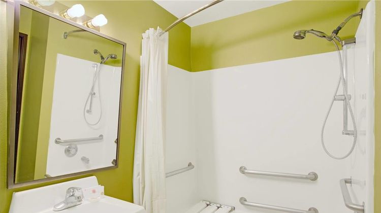 Days Inn Lehi Room