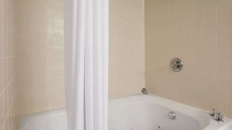 Days Inn Grayling Room
